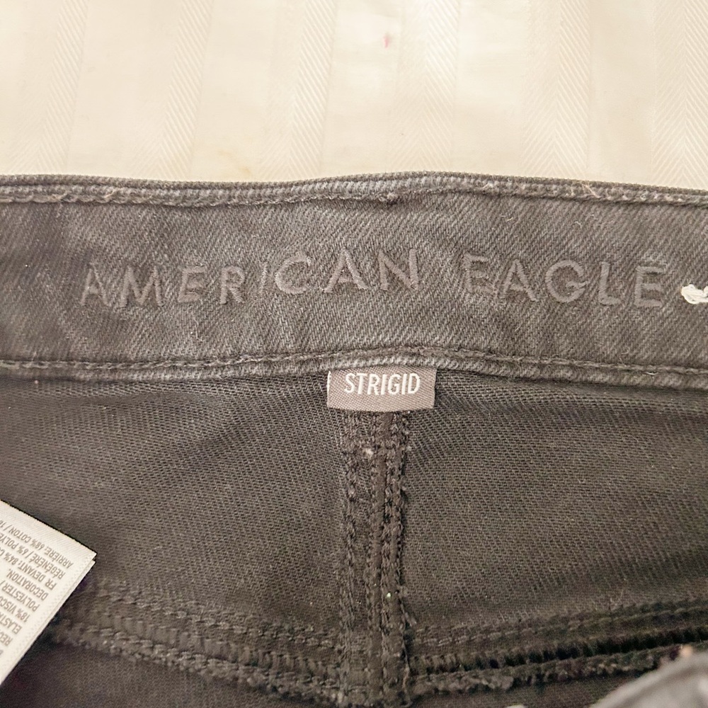 BLACK RIPPED MOM JEANS - Picture 3 of 4